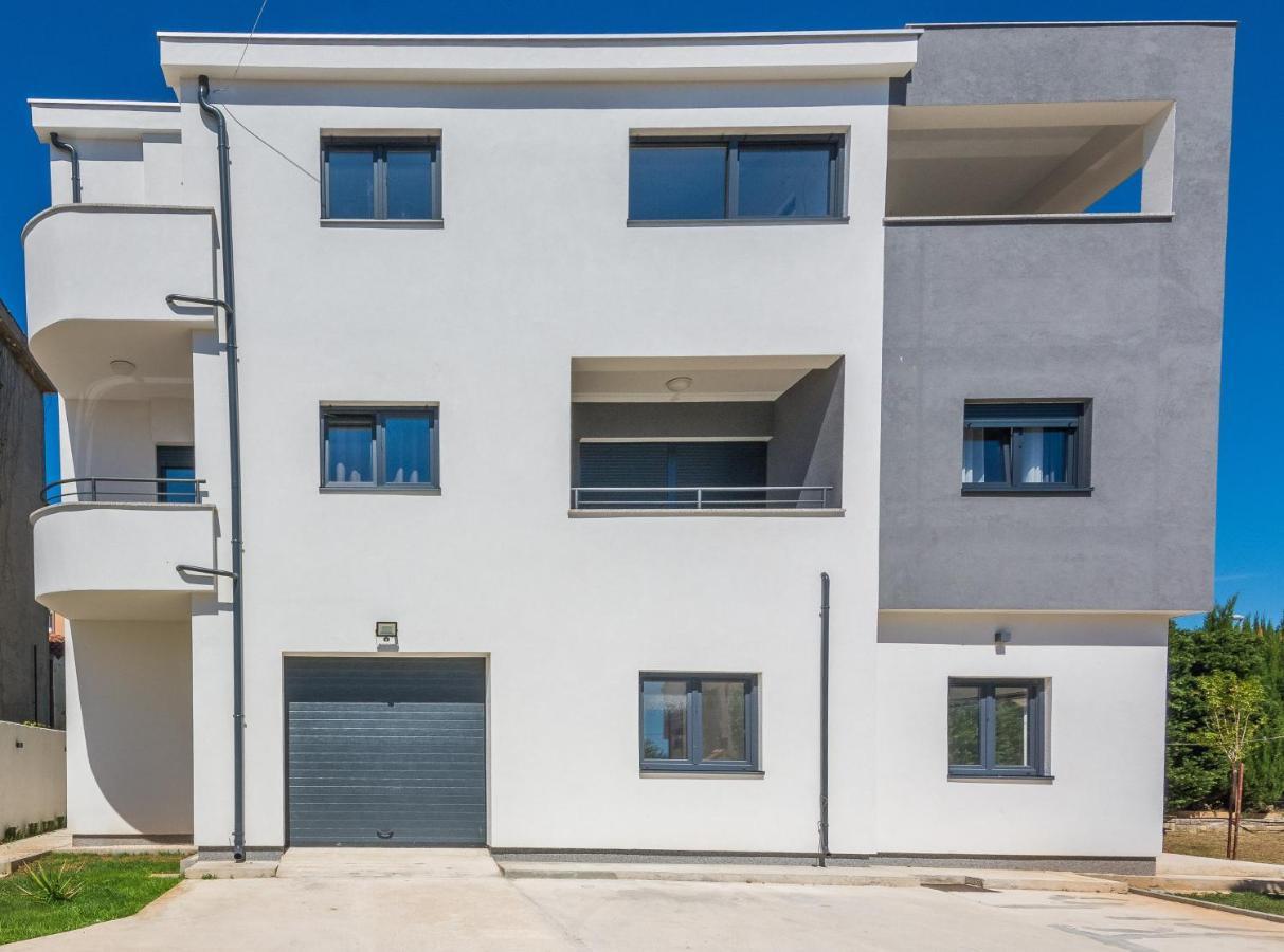 Apartments Maella Zadar Buitenkant foto